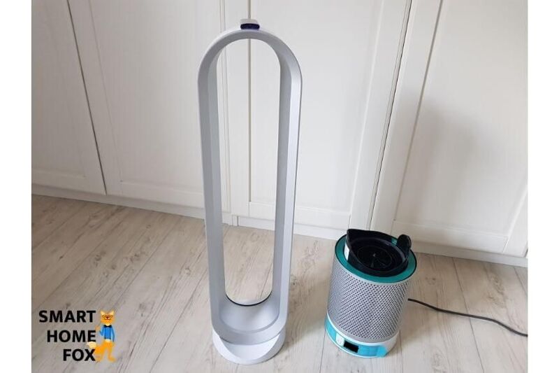 Das Display vom Dyson Pure Cool Link TP02 zeigt ein “A” für den automatischen Modus und die Lüfterstufe an